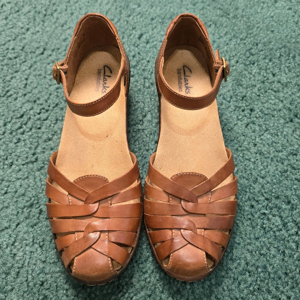 Clarks Bendables Womens 7M Tan Brown Leather Woven Fisherman Wedge Sandals 60553